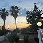 Sun Wave Sea View Retreat *