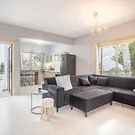 فيلة Sun Wave Sea View Retreat *