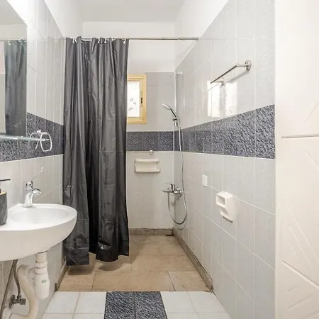 Sun Wave Sea View Retreat