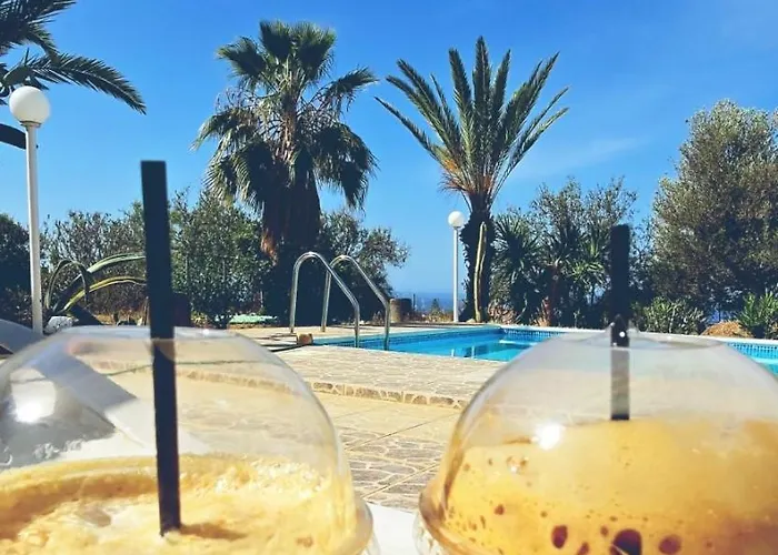 Sun Wave Sea View Retreat *