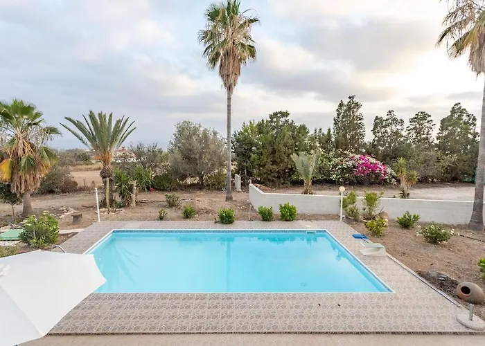 Sun Wave Sea View Retreat *