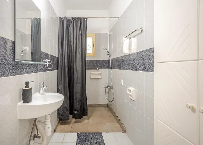 Sun Wave Sea View Retreat